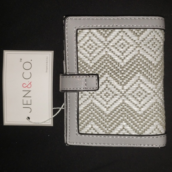 NWT- Jen & Co Folding Wallet. Grey & White Chevron. Model WL2066 - Picture 3 of 7